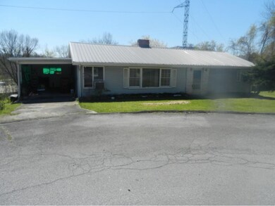 401 Twin Oaks Dr, Johnson City, TN 37601 - photo 3