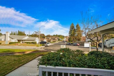 22748 Norton Dr, Santa Clarita, CA 91350 - photo 2