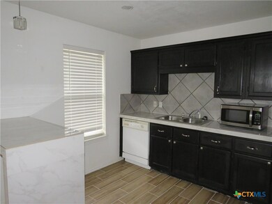 4608 Bowles Dr unit D, Killeen, TX 76549 - photo 5