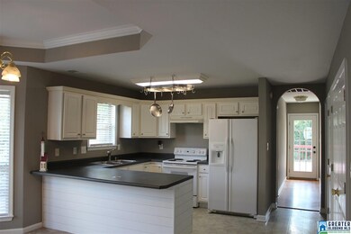 328 Camden Cove Cir, Calera, AL 35040 - photo 3