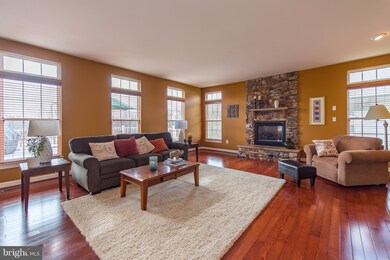 642 Tanglewood Dr, Sykesville, MD 21784 - photo 6