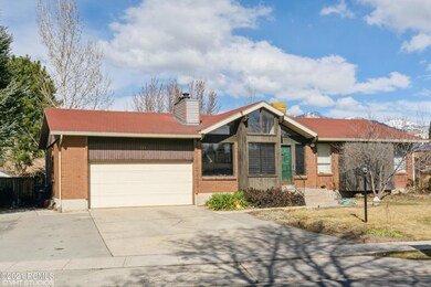 1583 E Coppercreek Rd, Sandy, UT 84093 - photo 4