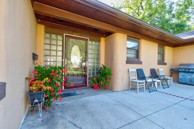 803 Main St-4