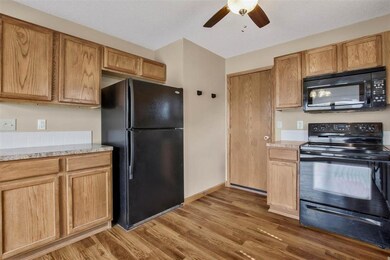 633 S Longbranch Dr, Maize, KS 67101 - photo 2