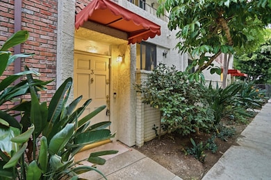 6540 Hayvenhurst Ave unit 3, Van Nuys, CA 91406 - photo 3