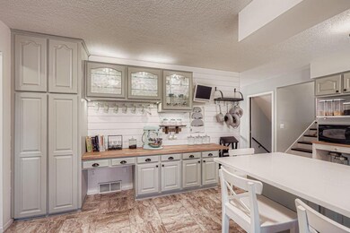 21581 Creekside Cir, Lakeville, MN 55044 - photo 7