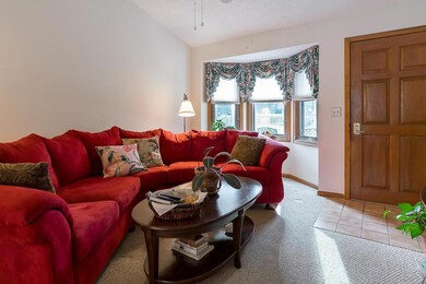 5840 Thada Ln unit 5840, Columbus, OH 43229 - photo 4