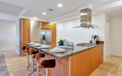 7117 E Rancho Vista Dr-large-010-011-Kit