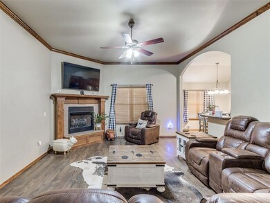 2405 SE 10th Place, Moore, OK 73160 - photo 3