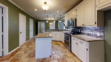 1020 Brown Dr, Wake Village, TX 75501 - photo 6