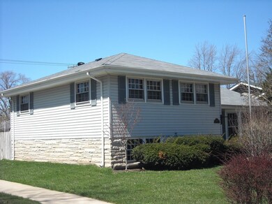 9248 Grace St, Highland, IN 46322 - photo 2
