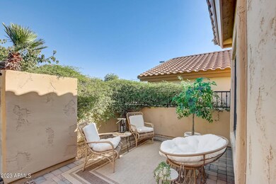 64-web-or-mls- N 95th Way-065