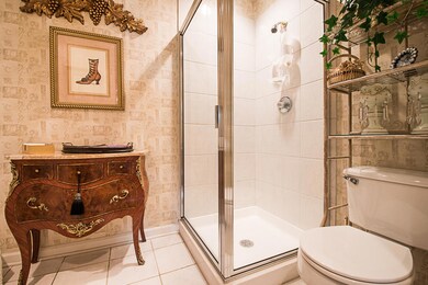 3379Queensgate-28