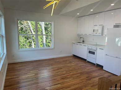 266 Orange Turnpike unit 212, Sloatsburg, NY 10974 - photo 4