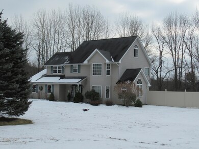 169 Maple Spring Dr, Kunkletown, PA 18058 - photo 2