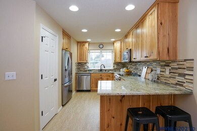 334 Crystal Springs Ln N, Keizer, OR 97303 - photo 6