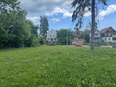 2521-31 N Holton - 1