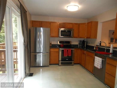 3667 Silver Spruce Cir, Burtonsville, MD 20866 - photo 2