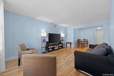 Origin Briggs unit 4F, Bronx, NY 10458 - photo 2