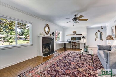 Living Room with fireplace