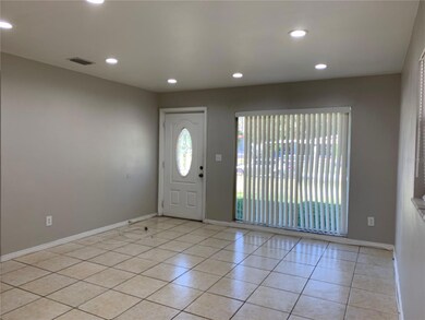 7509 Morning Glory Ln, Tampa, FL 33619 - photo 4