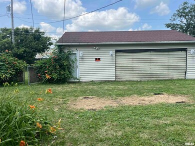 448 4th St E, Milan, IL 61264 - photo 4