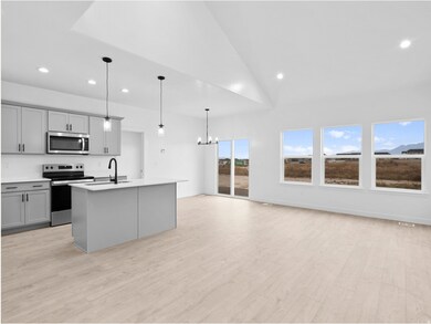 353 E 1480 N unit 39, Spanish Fork, UT 84660 - photo 3