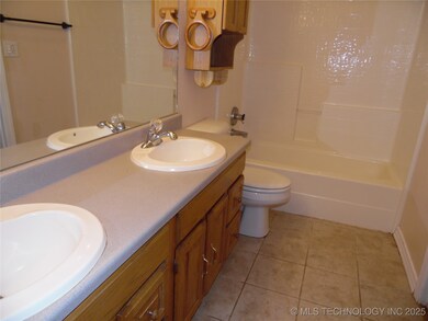 3117 Cardinal Dr, Ardmore, OK 73401 - photo 5