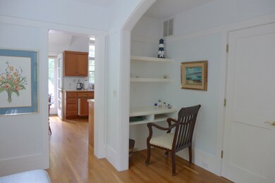 165 Quinsigamond Ave, Vineyard Haven, MA 02568 - photo 7