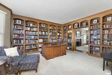 3910 Ridgewood Dr, Davenport, IA 52807 - photo 7