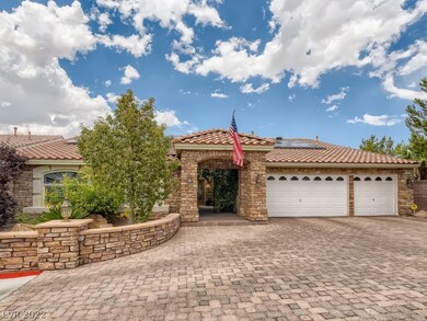 Driveway to 3 Car Garage