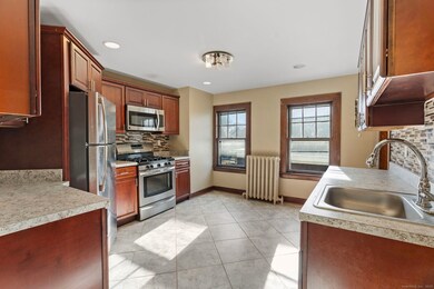 117 Whitney St unit 3rd Fl, Hartford, CT 06105 - photo 2