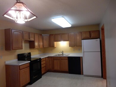 2606 9th Ave S, Grand Forks, ND 58201 - photo 3