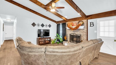 2009 Wildewood Dr, Ardmore, OK 73401 - photo 6