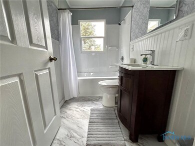 242 E Northgate Pkwy, Toledo, OH 43612 - photo 6