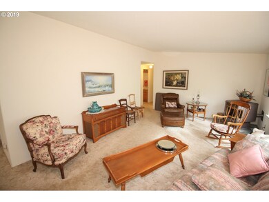 176 Florentine Ave, Florence, OR 97439 - photo 5