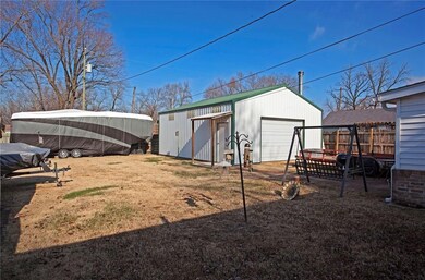 404 NW 5th St, Bentonville, AR 72712 - photo 2