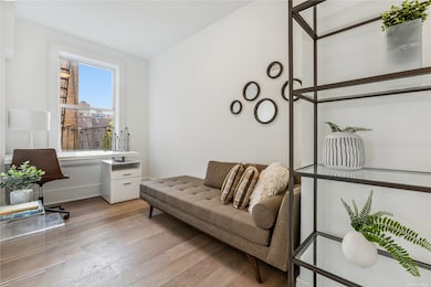 148-09 Northern Blvd unit 1 G, Flushing, NY 11354 - photo 3