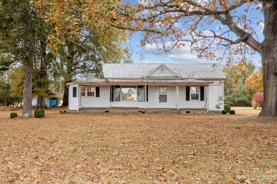 127 Crooked Ln, Statesville, NC 28625 - photo 3