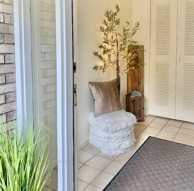 876 Halifax Dr, Warwick, RI 02886 - photo 3