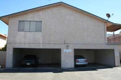 1052 N