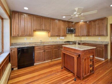 150 N Main St, Whitinsville, MA 01588 - photo 5