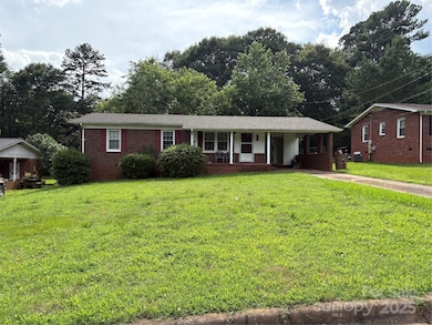 908 Mcgowan Rd, Shelby, NC 28150 - photo 2