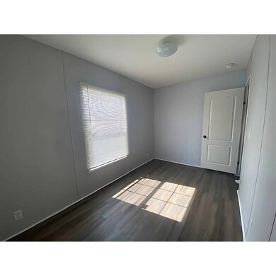 1516 Nancy's Dr unit 1516R, Darlington, SC 29532 - photo 4