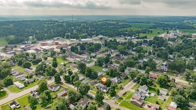 27 N Edwards St, Worthington, IN 47471 - photo 5