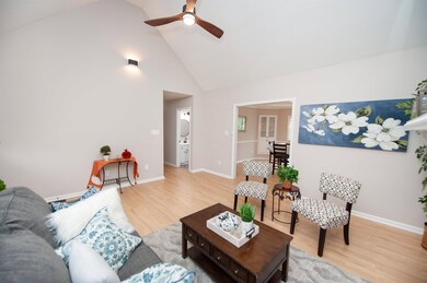 240 Lisa Ct, Boiling Springs, SC 29316 - photo 7