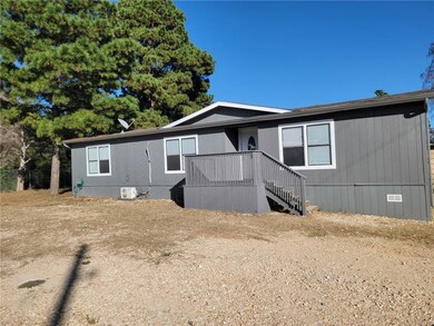 804 Yaupon Dr, Caldwell, TX 77836 - photo 2