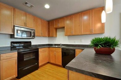 711 W 32nd St unit 105, Austin, TX 78705 - photo 5