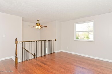 8217 Sealston Dr, Louisville, KY 40228 - photo 4