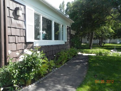 Clubhouse 2